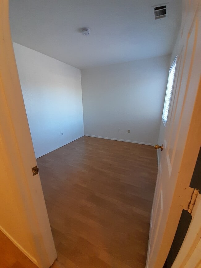 Building Photo - 46 Village Circle Dr