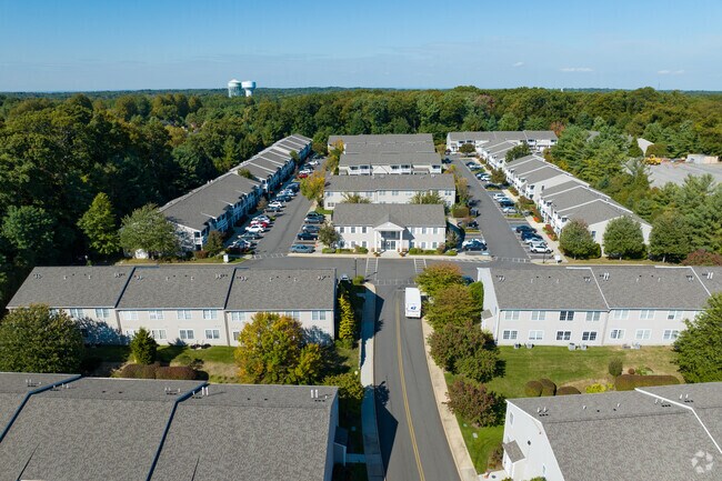 Foto del edificio - Woodbury Gardens