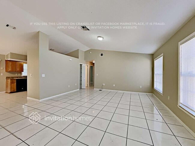 Building Photo - 339 Medina Ct