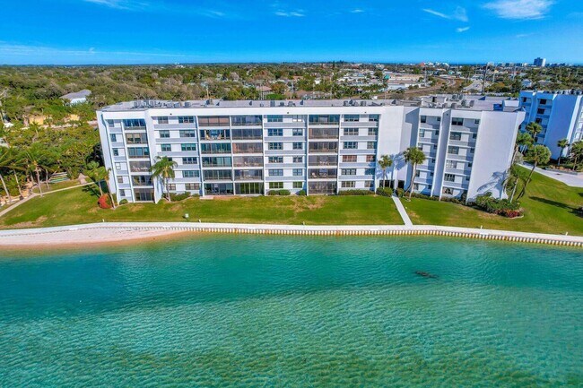 Foto del edificio - 1542 Jupiter Cove Dr