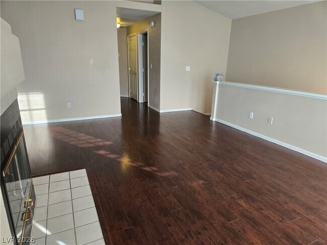 Foto del edificio - 5201 S Torrey Pines Dr