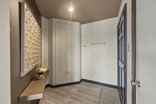 Foto del edificio - 560 Yacht Club Dr
