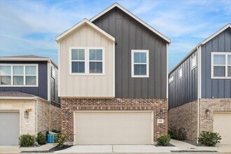 Building Photo - 1514 Lakeline Oak Dr