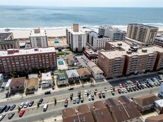 Building Photo - 437 E Broadway