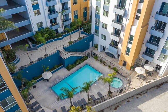 Foto del edificio - Ashton Sherman Village