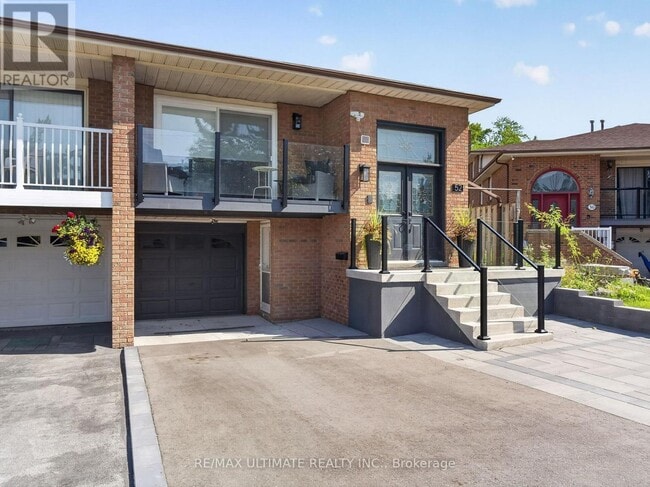 Building Photo - 52 Revlis Crescent