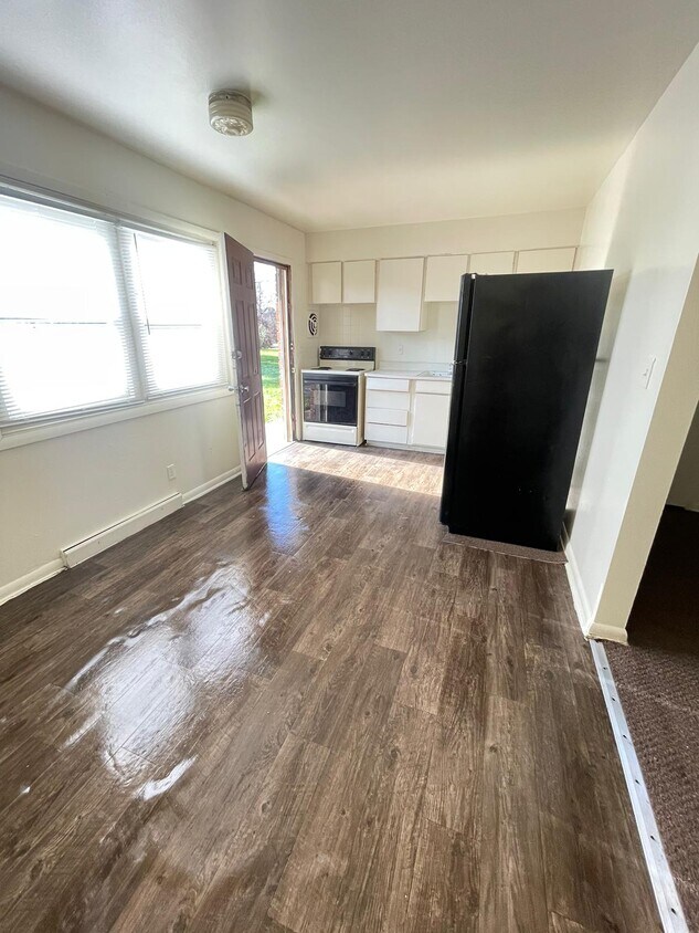 Foto principal - 8127 W Thurston Ave