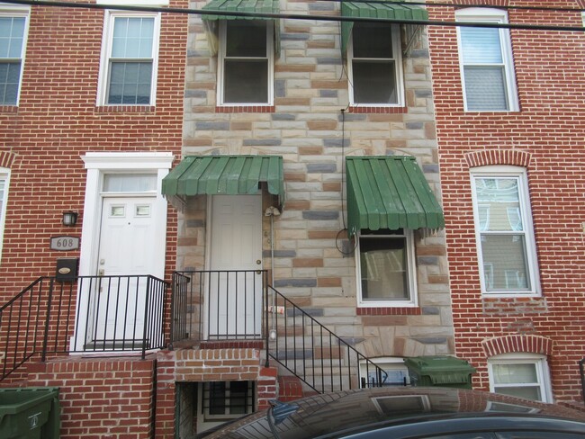 Foto del edificio - Must-see 1 Bedroom w/ Den Townhome in Wash...