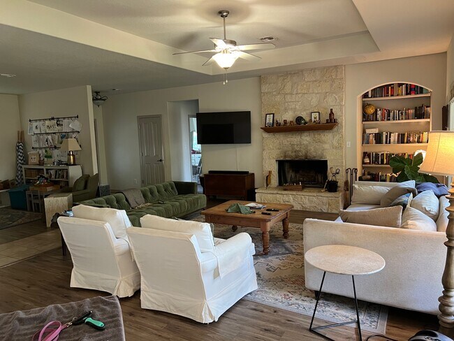 Foto del edificio - 610 Lupine Ln