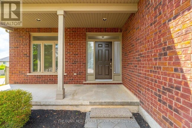 Building Photo - 1401 Birchwood Dr