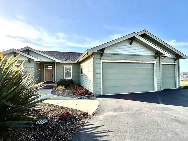 Building Photo - 760 Beachwood Ct