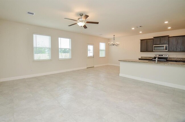 Foto del edificio - 7838 Vacek Meadows Loop