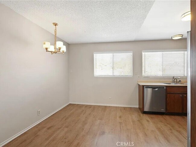 Foto del edificio - 63 Wildwood