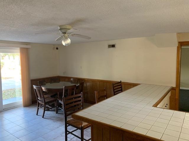 Building Photo - 1527 Rainbow Rd