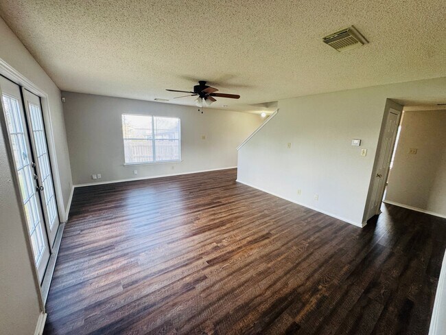 Foto del edificio - 6703 Winterpath Dr