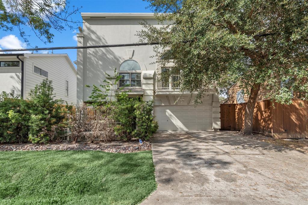 Foto principal - 701 Roy St