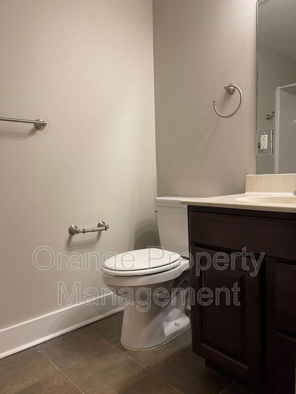 Photo - 3302 Burt St Apartment