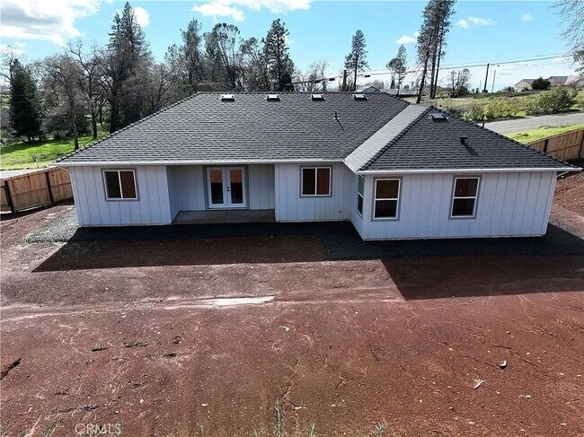 Foto del edificio - 5980 Crestmoor Dr