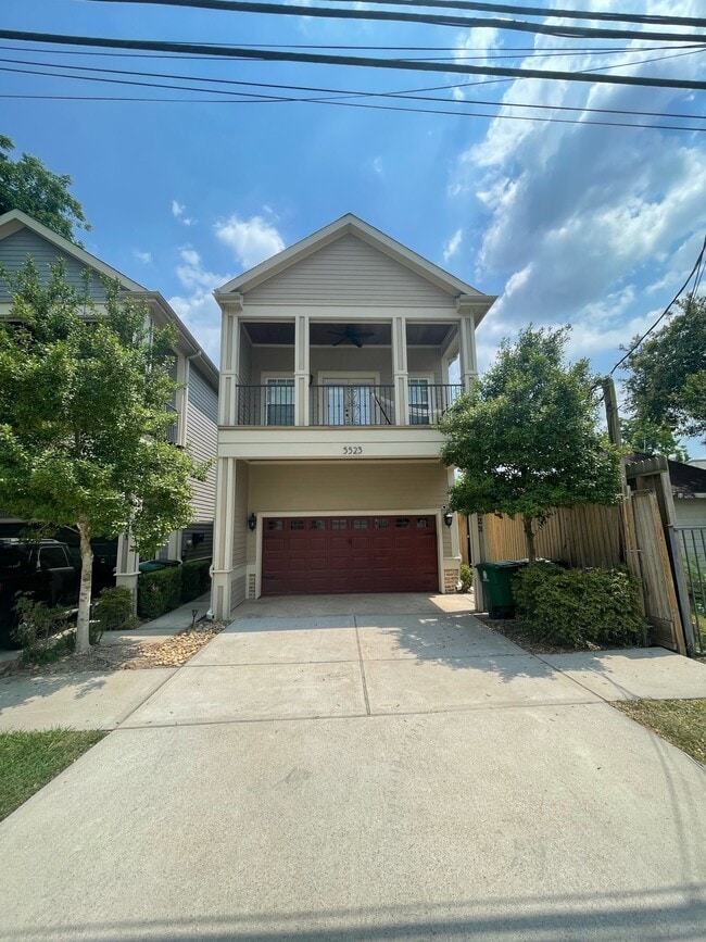 Building Photo - 5523 Kansas St