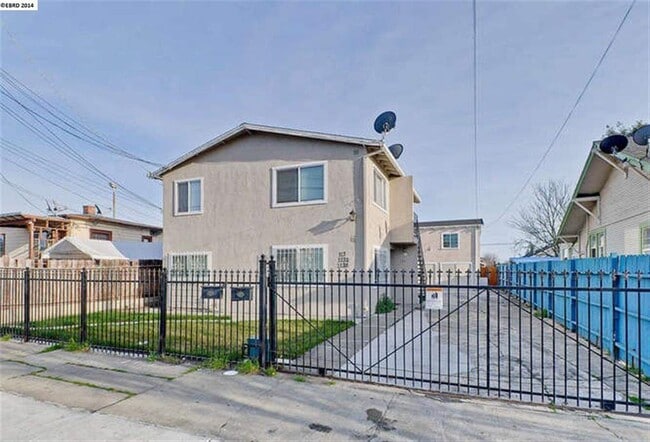 Photo - 1132 69th Ave (Oakland, CA) Apartment