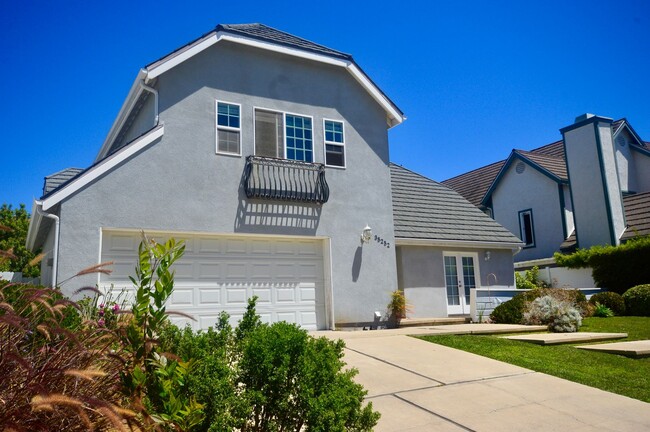 Building Photo - 4 Bedroom Capistrano Beach Home Minutes fr...