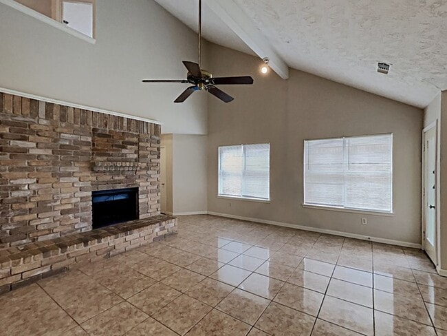 Building Photo - 907 Briarcreek Dr