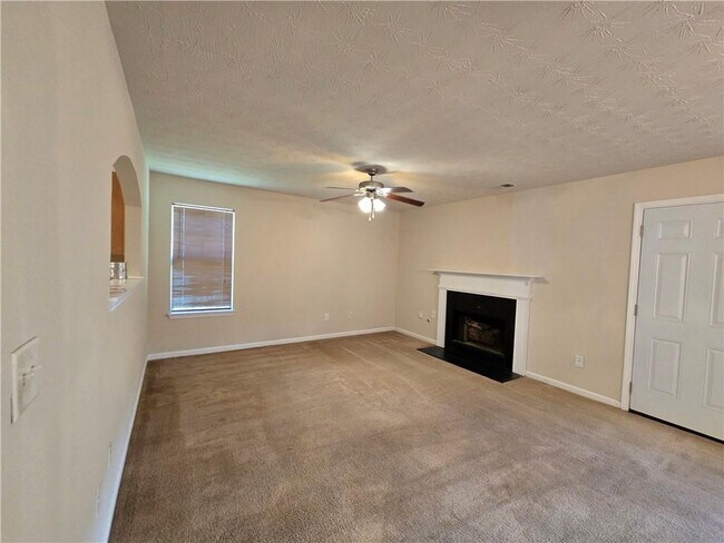 Foto del edificio - 5636 One Lake Way