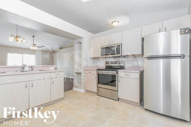 Foto del edificio - 737 Coconut St SE