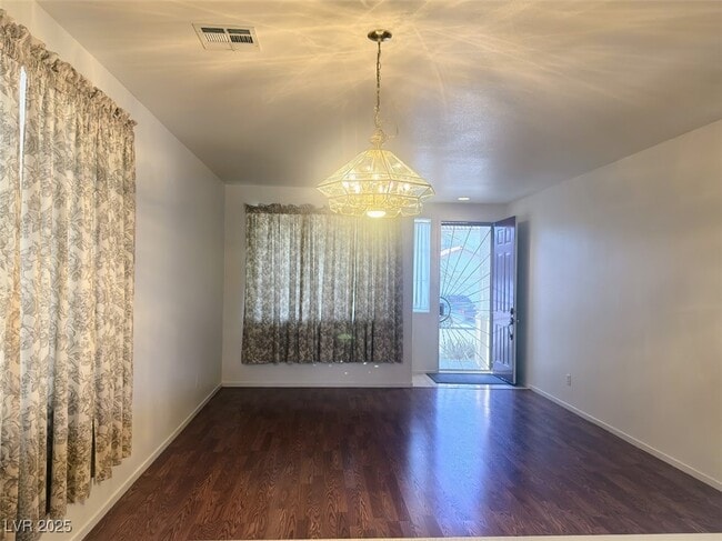 Foto del edificio - 7611 Avila Beach Ave