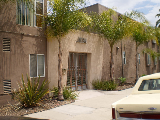 Building Photo - University Heights Apartments