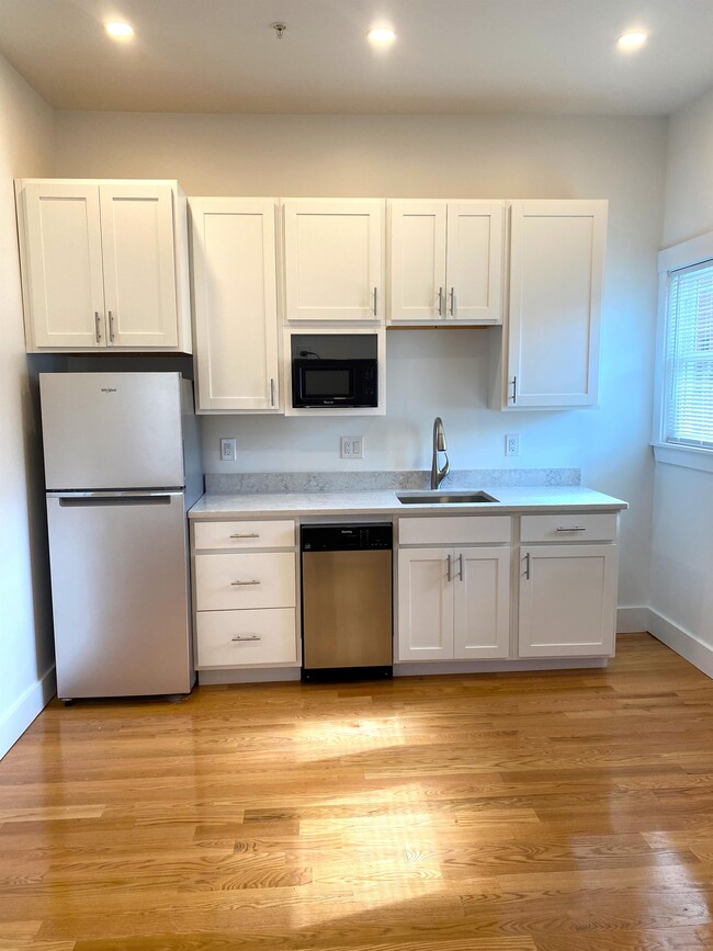 Photo - 29 Green St Townhome