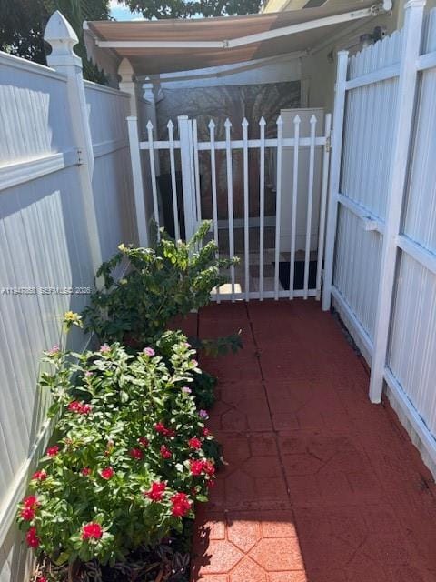 Building Photo - 640 E 30th St