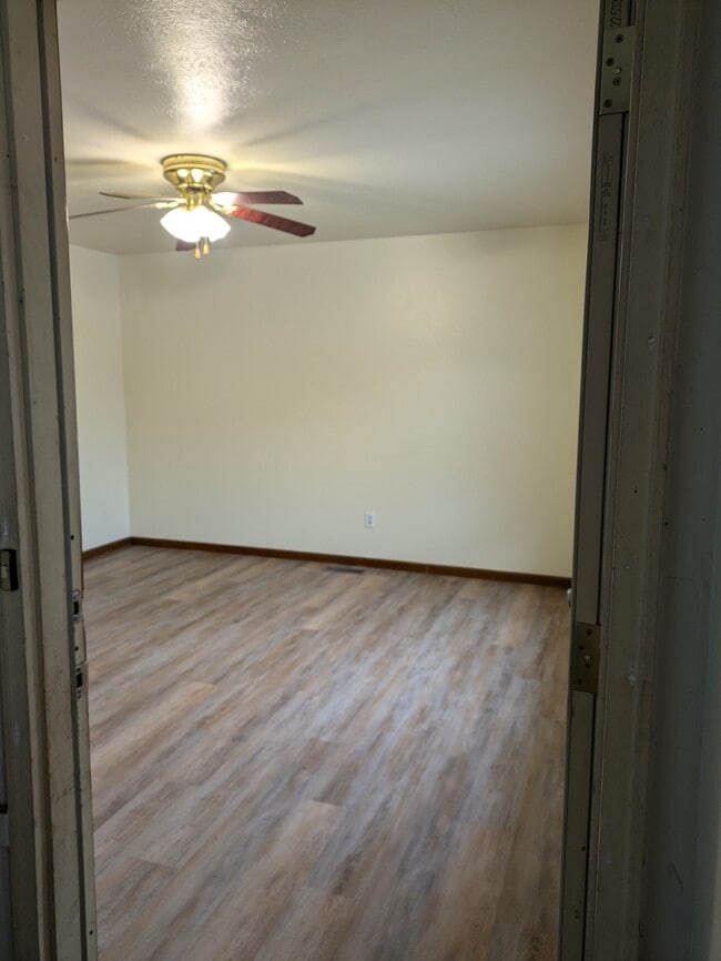 Building Photo - 1833 Manor Haus Ct