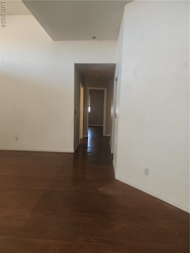 Foto del edificio - 564 Ridgeway Rd