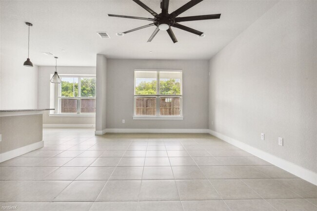 Building Photo - 3 br, 2.5 bath Townhome - 11318 Gadsen Lane