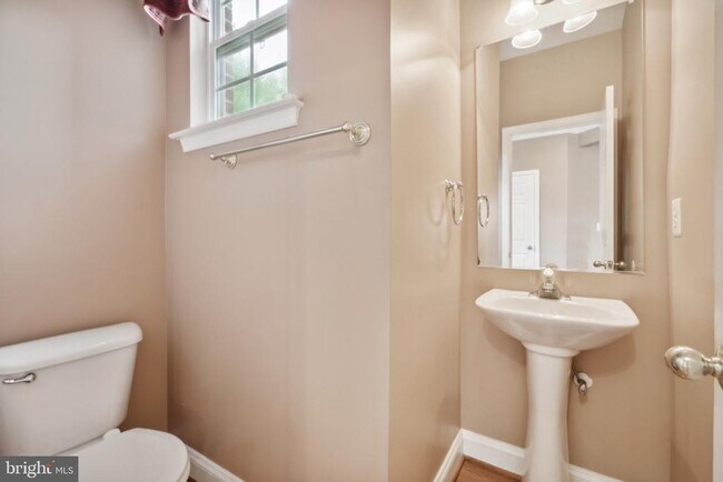 Foto del edificio - 641 Springhouse Square SE