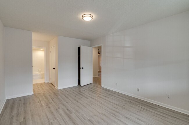 Interior Photo - Sunset Rock Apartments