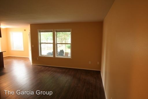 Foto del edificio - 6000 SW Fisher Ave