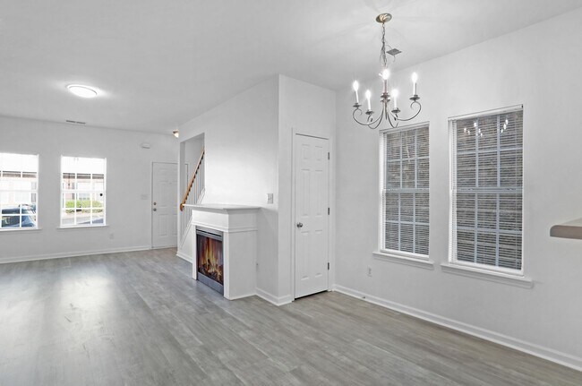 Building Photo - 3612 Ginnis Cir SW