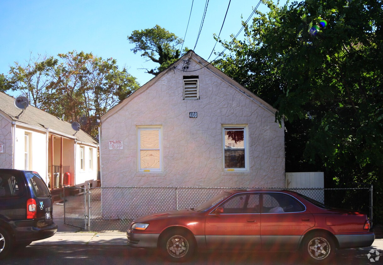 Building Photo - 408 Beach 25th St