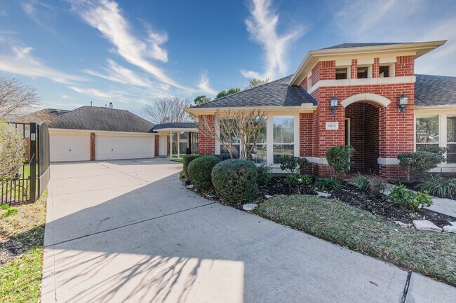 Foto del edificio - 5818 Bent Arbor Ln