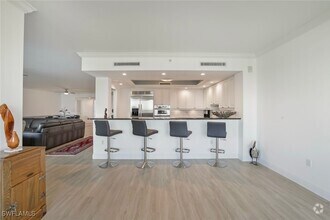 Building Photo - 1050 Borghese Ln