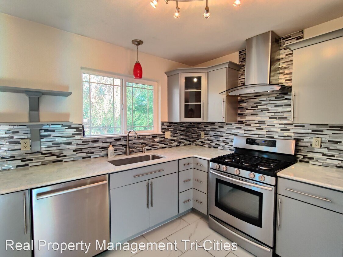Primary Photo - 4 br, 2 bath House - 1861 Stevens Dr
