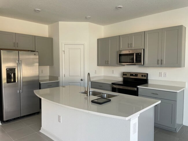 Building Photo - 13094 Bachara Wy