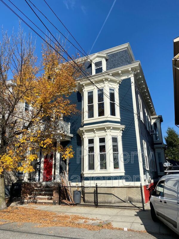 Foto principal - 124 Vinton St