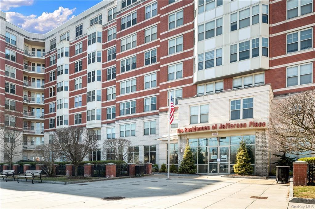 Primary Photo - 300 Mamaroneck Ave