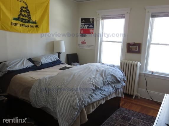 Building Photo - 92 Wallingford Rd