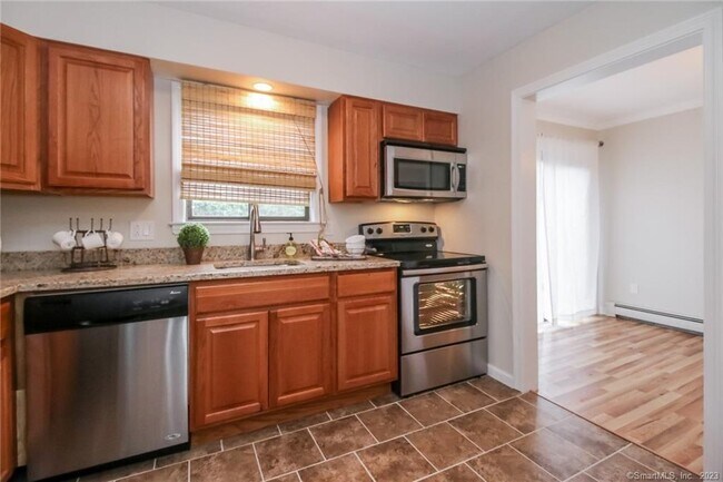 Foto del edificio - 86 Homestead Ln