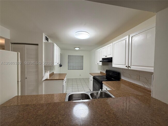 Foto del edificio - 2079 Coral Ridge Dr
