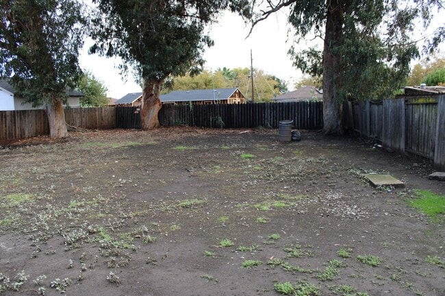 Foto del edificio - 2Bed 1 Bath Home for rent